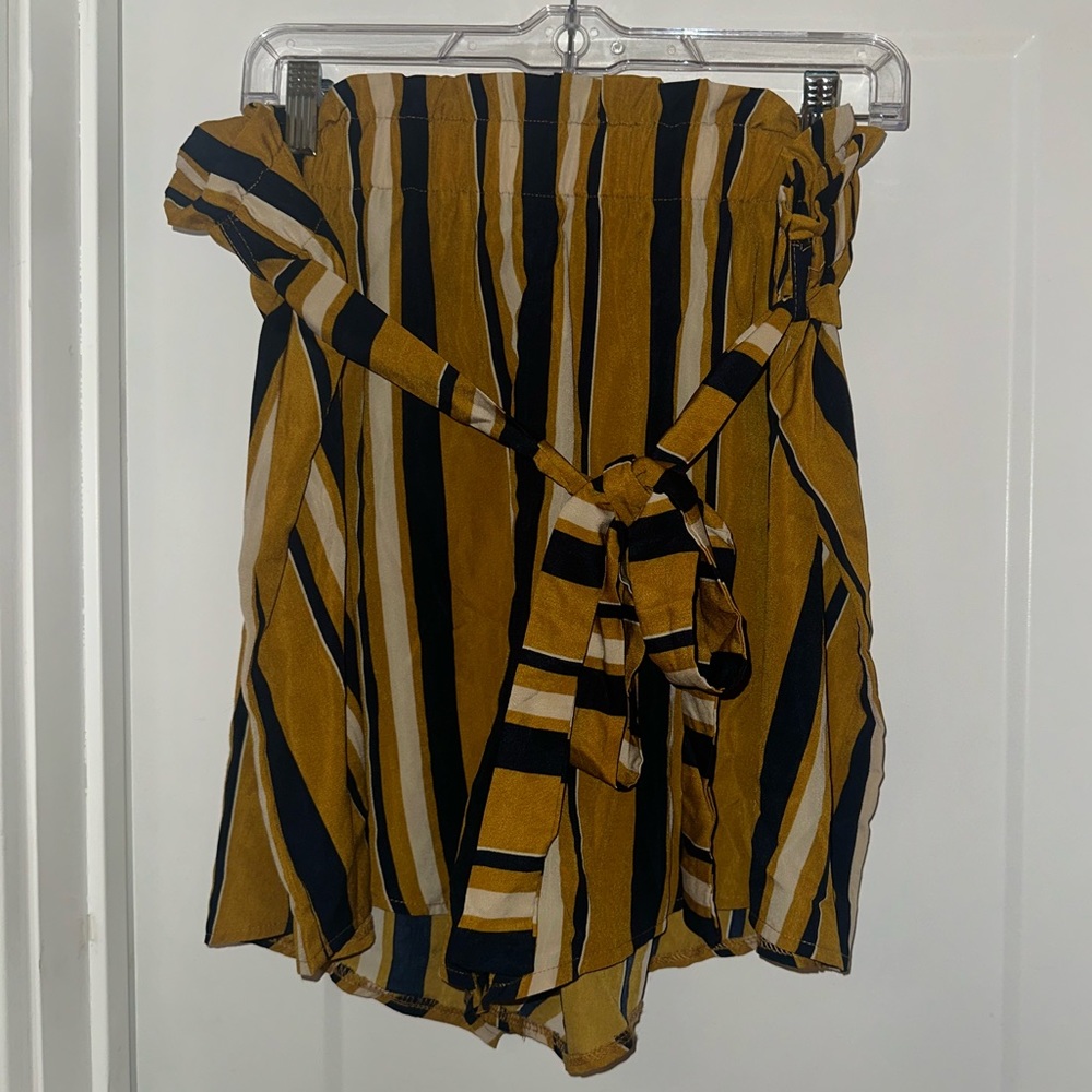 Shein flowy stripped shorts